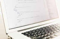 选择适合的框架和工具：探索PHP面向对象编程技术